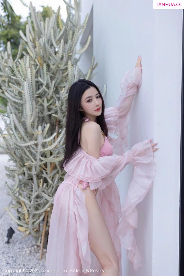 鱼子酱fish  [XiuRen]高清写真图 2024.01.05 No.7920 鱼子酱Fish 比基尼美腿第22张图片